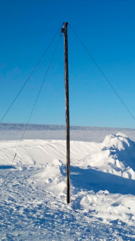 System 75 mast deployed in arctic snow conditions